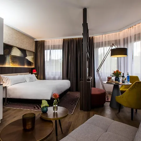 Hotel Nyx By Leonardo 4*