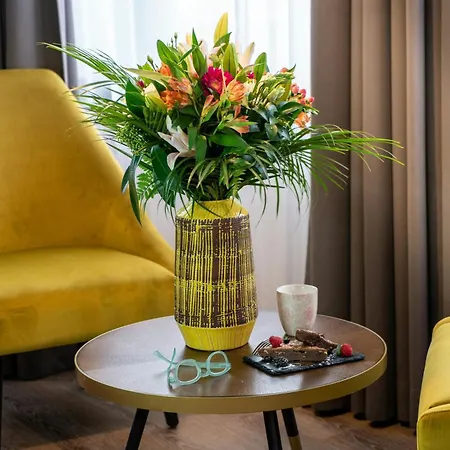 Nyx By Leonardo Bilbau