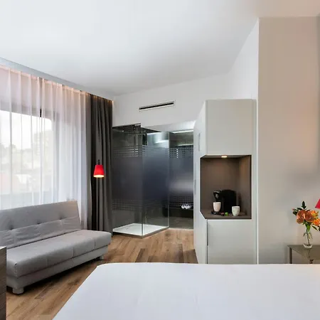 Hotel Nyx By Leonardo 4*