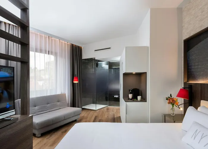 Hotel Nyx By Leonardo 4*